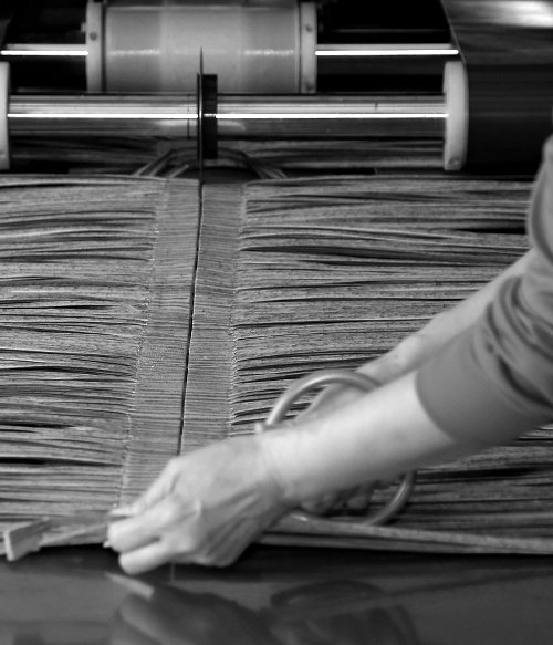 Artificial thatch production cutting